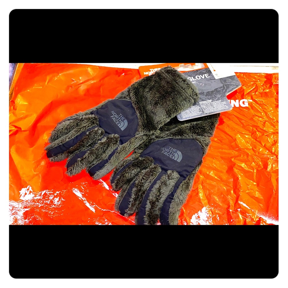 The north face women’s ositos gloves